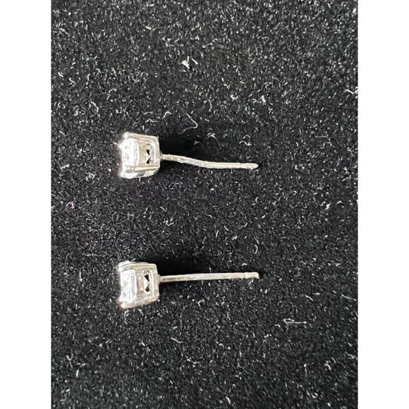 Vintage Clear 5mm Crystal Earrings Solitaire Pierced Studs 4-Prong Silvertone - Picture 11 of 11